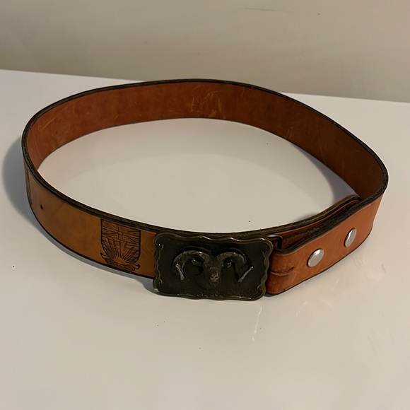 Vintage Dawson Creek BC belt - Picture 8 of 8